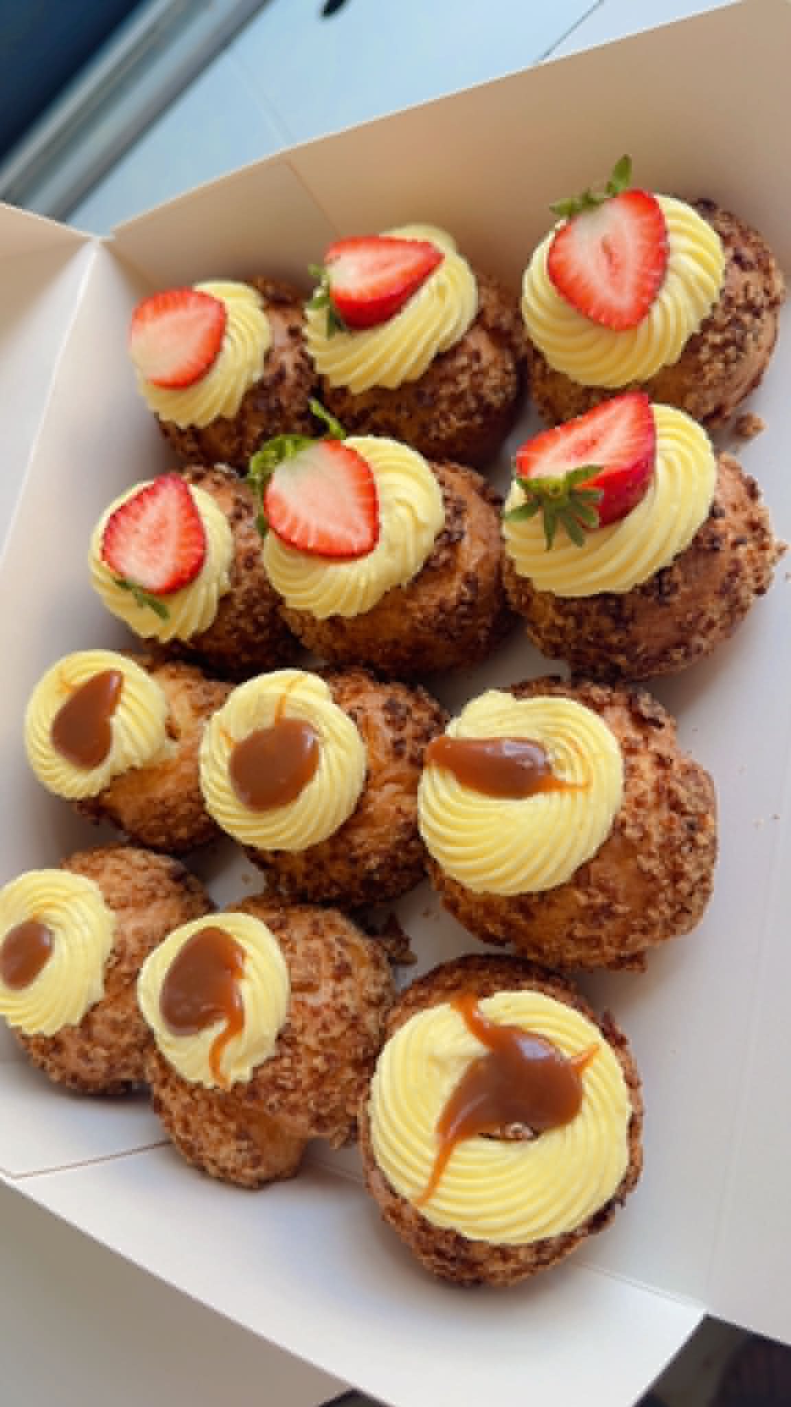 Cutie cu mini cheesecake Zum Zet